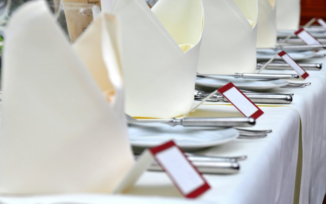 DIY Hochzeit – So könnt ihr Tischkarten selber basteln